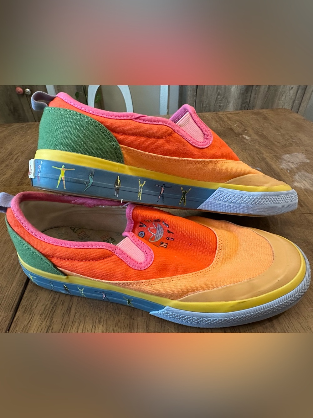 Limited Edition adidas Originals “Love Unites” Slip-On Canvas Sneakers M 8.5